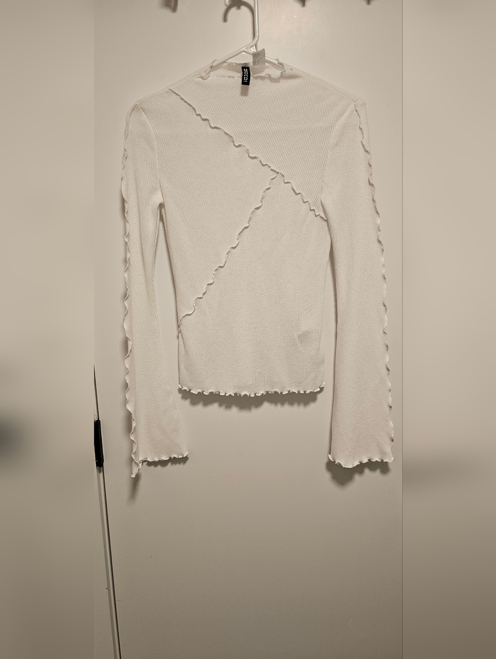 Divided Size XS White Fitted Long Sleeve Top